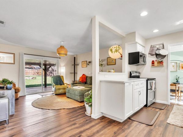 8800 Redfield LN, Austin, TX 78758