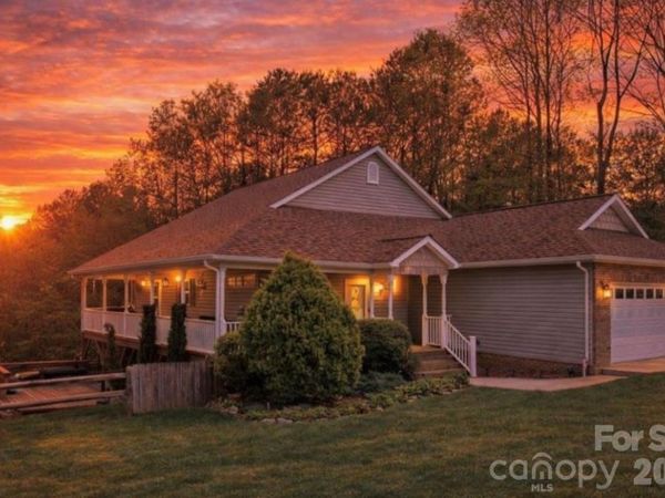 5106 Hanging Rock Court, Hickory, NC 28601