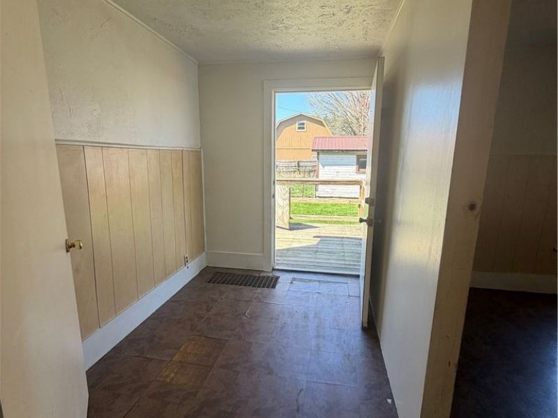 376 E State Street, Newcomerstown, OH 43832 Photo 15