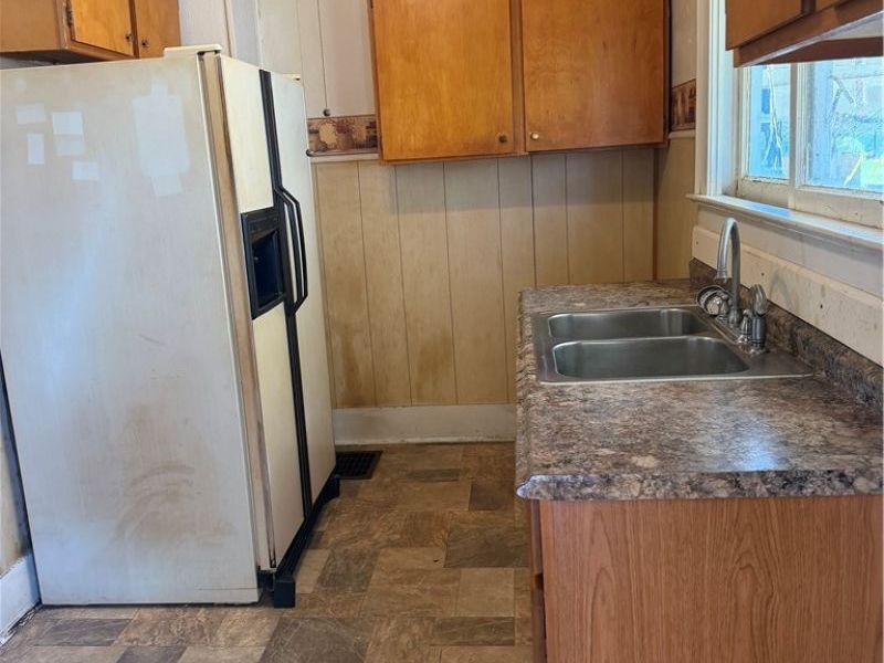 376 E State Street, Newcomerstown, OH 43832 Photo 7