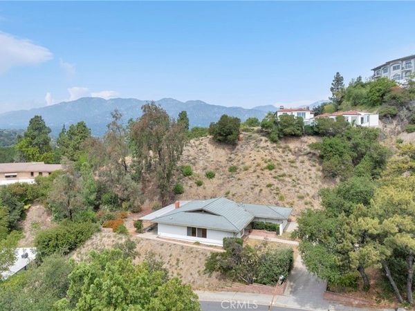 3737 San Augustine, Glendale, CA 91206