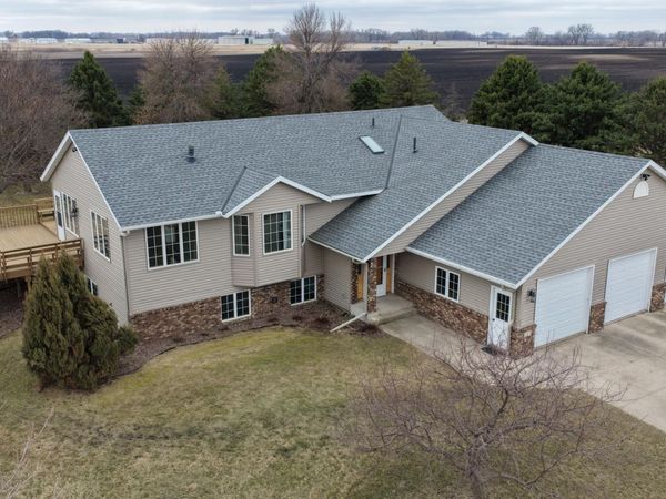 6335 1st Avenue W, Willmar, MN 56201