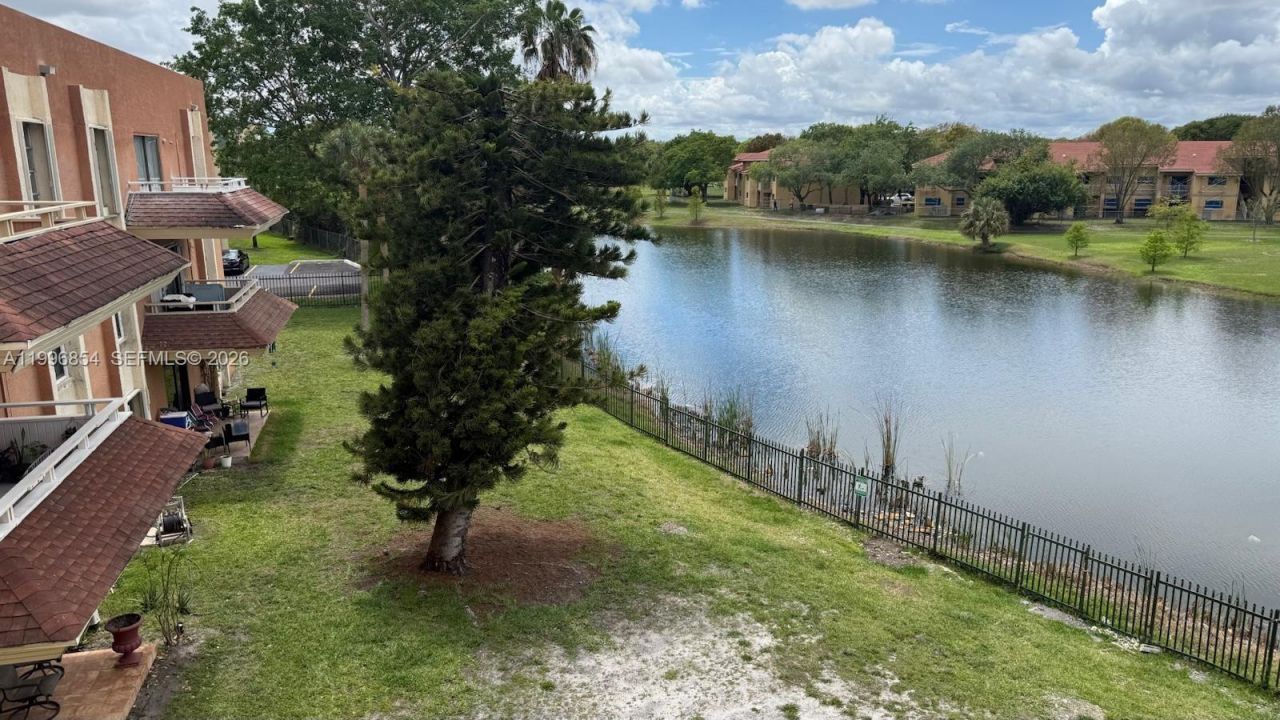 17530 NW 68th Ave, Unit C3010, Hialeah, FL 33015 Photo