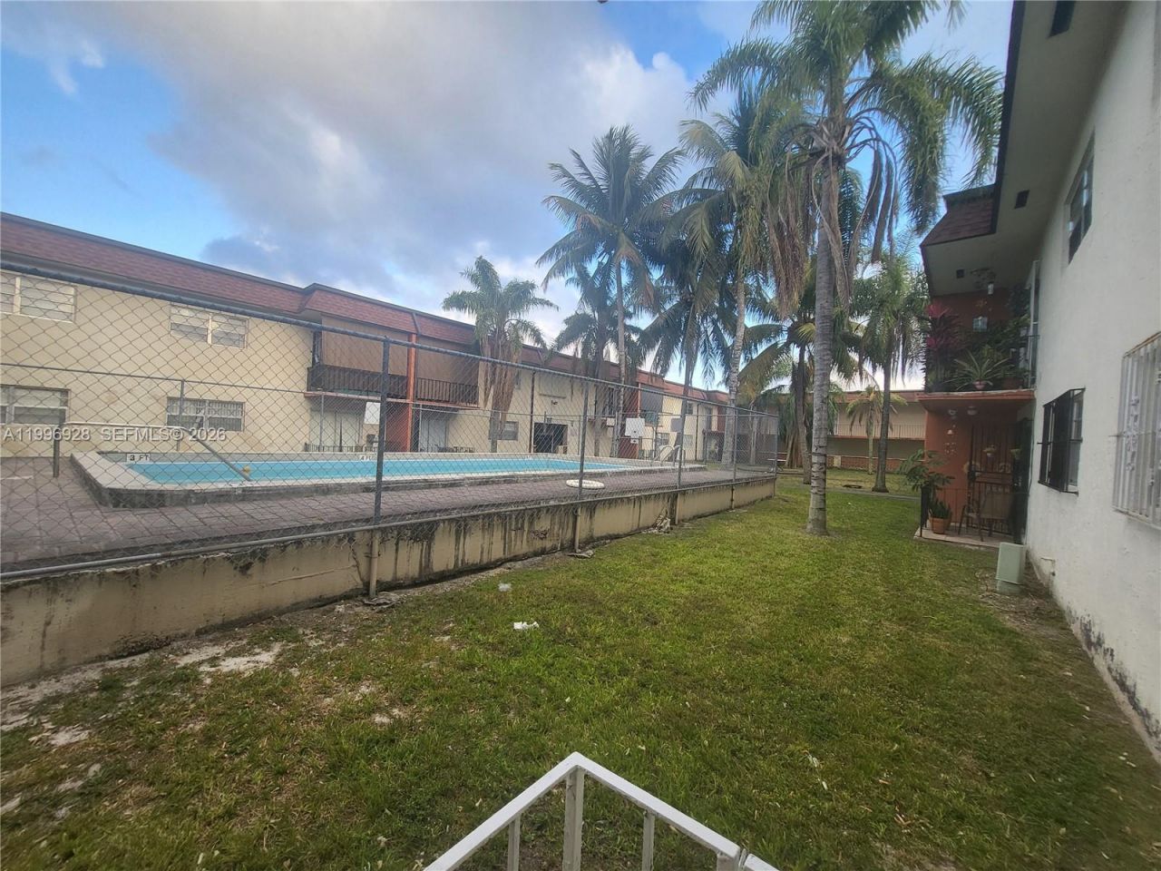 1275 W 35th St, Unit 29B, Hialeah, FL 33012 Photo