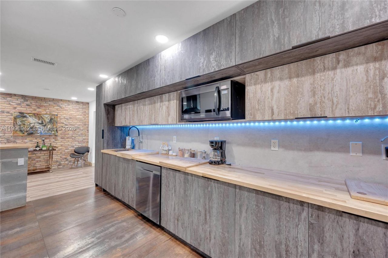 9000 NW 12th Ave , Miami, FL 33150 Photo