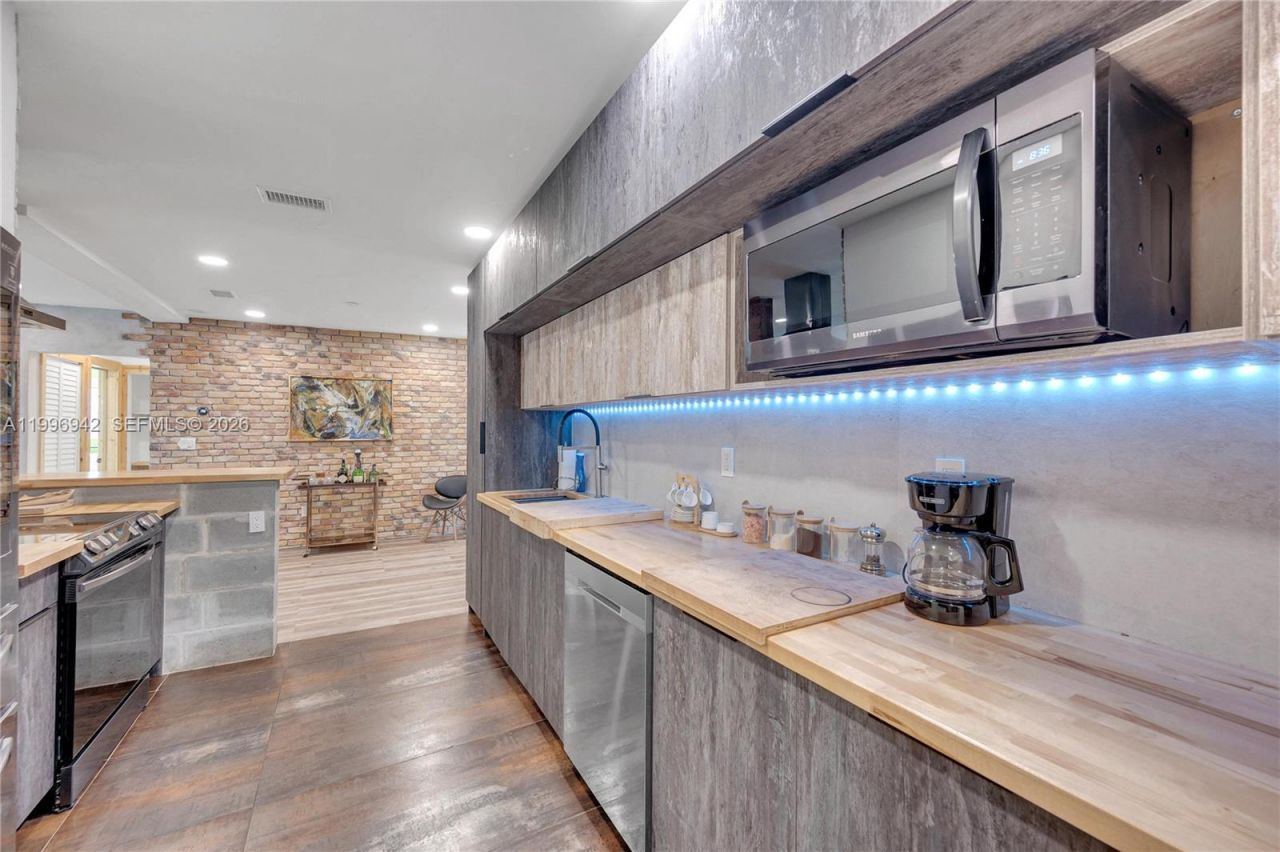 9000 NW 12th Ave , Miami, FL 33150 Photo