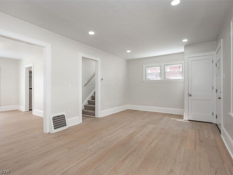 92 E Ido Avenue, Akron, OH 44301 Photo 5