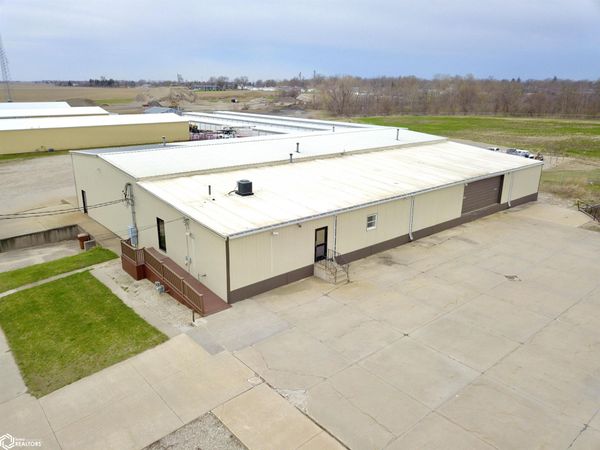 725 Penrose Street, Grinnell, IA 50112