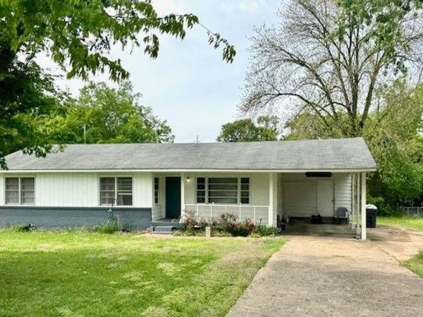 1006 S Commissioners Ave, Demopolis, AL 36732