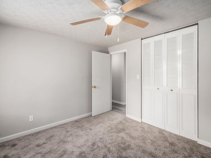 2621 Ipswick Circle, Columbus, OH 43224 Photo 17