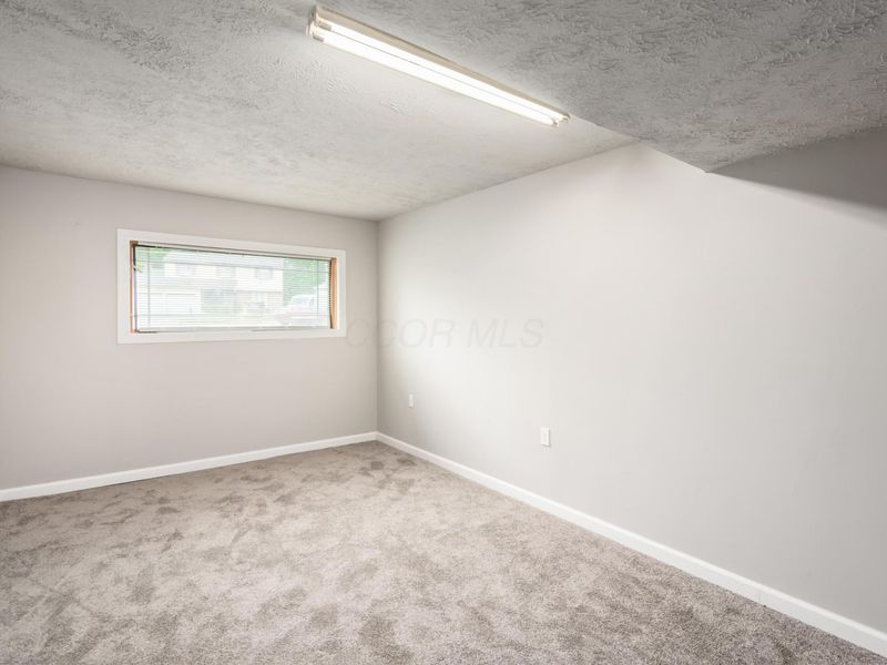 2621 Ipswick Circle, Columbus, OH 43224 Photo 27