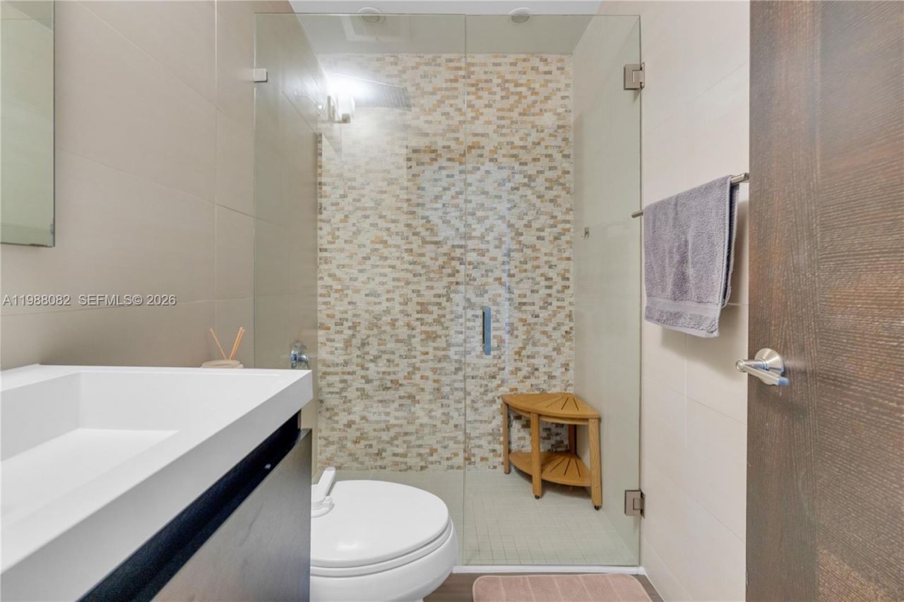 3340 NE 190th St, Unit 1305, Aventura, FL 33180 Photo