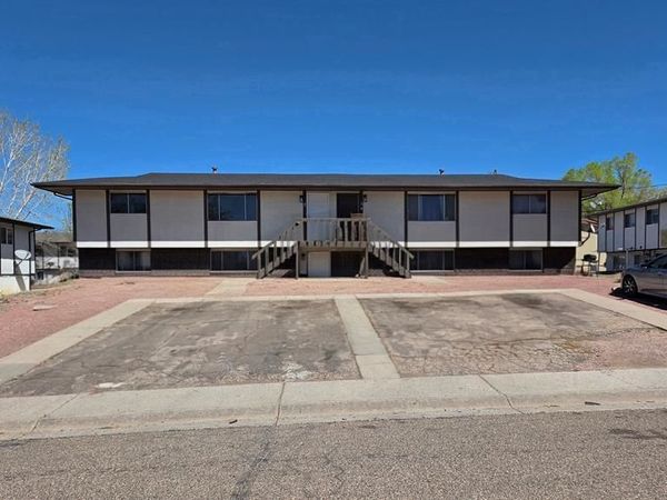 5 Douglas Lane, Pueblo, CO 81001