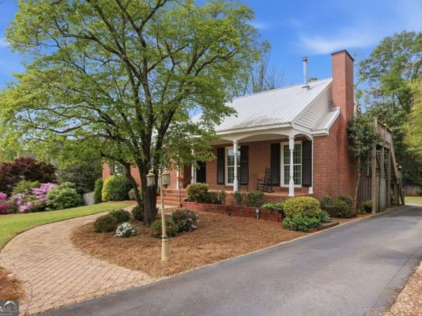 665 Iroquois Drive NE, Marietta, GA 30060