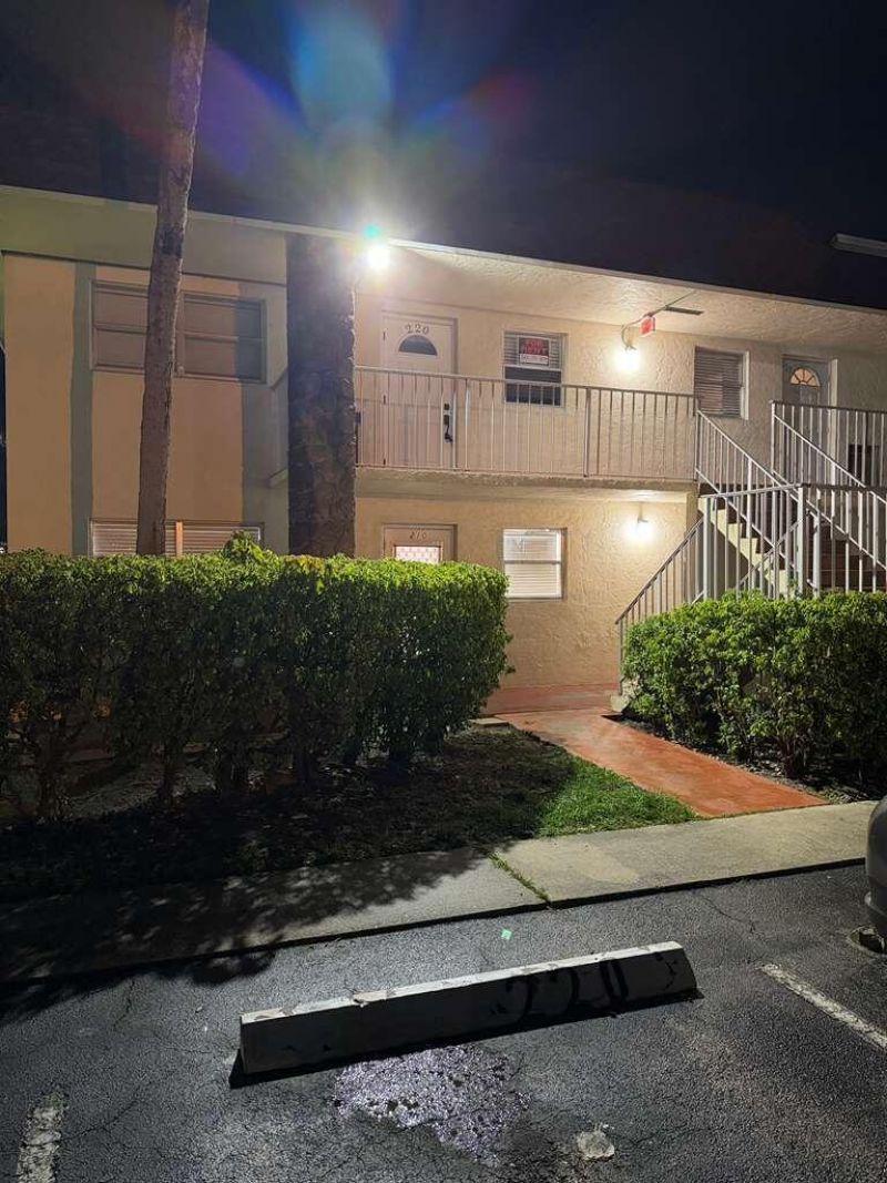 9851 Sandalfoot Boulevard, Unit 220, Boca Raton, FL 33428 Photo