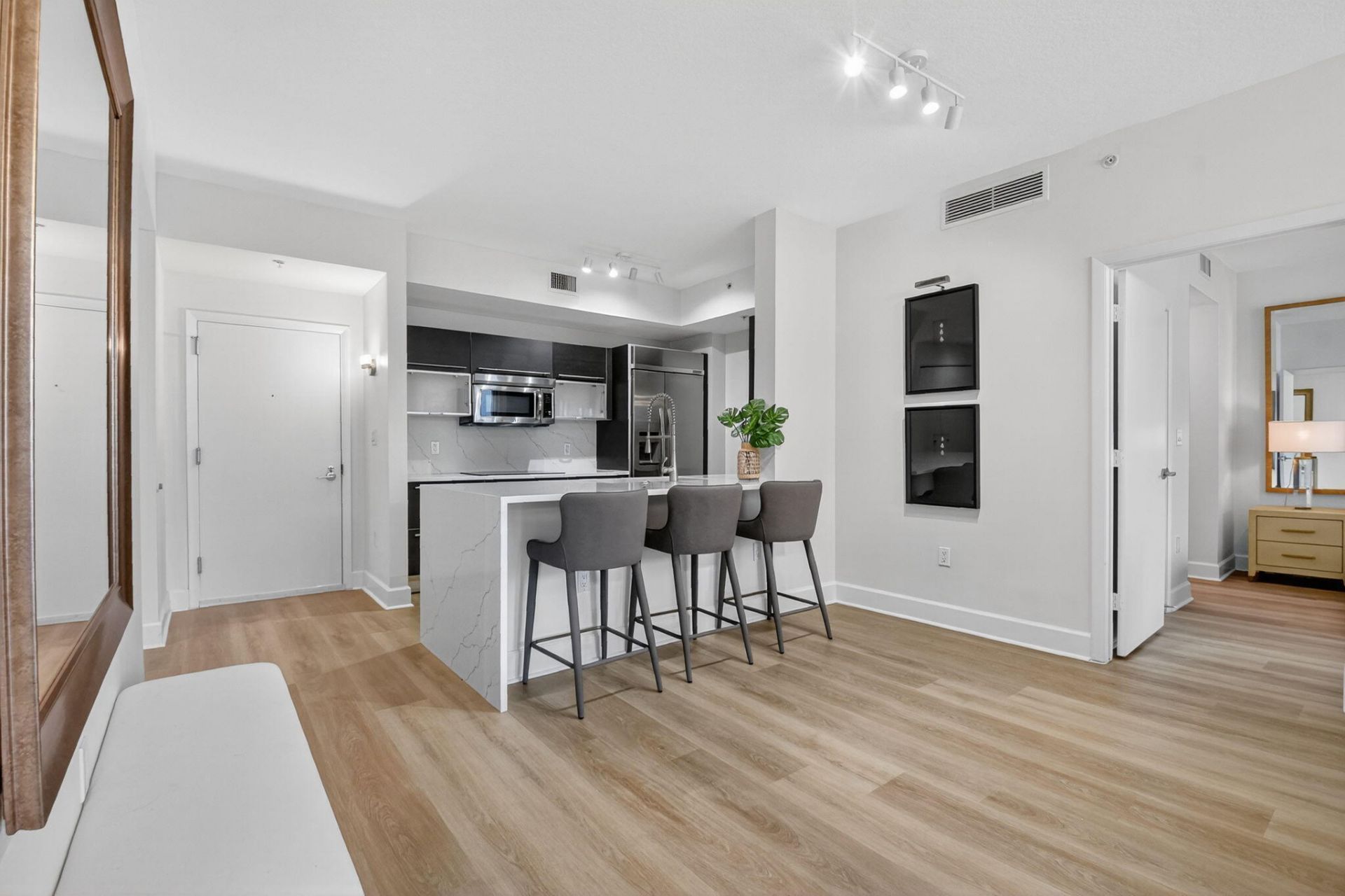 550 Okeechobee Boulevard, Unit 720, West Palm Beach, FL 33401 Photo