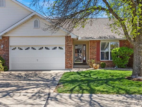 3168 Country Bluff Drive, Unit 38B, St Charles, MO 63301