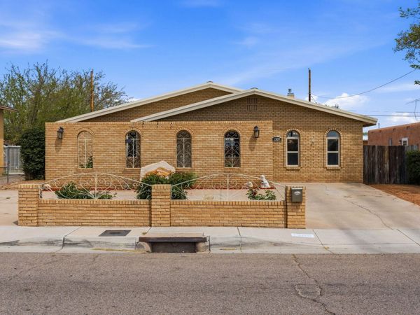 1309 San Lorenzo Avenue NW, Albuquerque, NM 87107