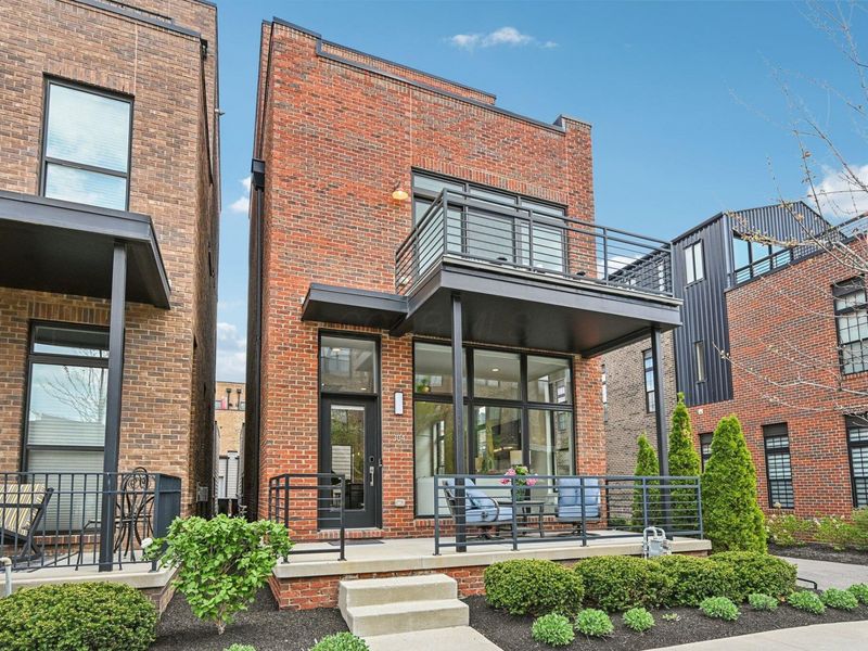 304 Cornelius Street, Columbus, OH 43215 Photo 2