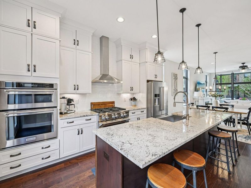 304 Cornelius Street, Columbus, OH 43215 Photo 8