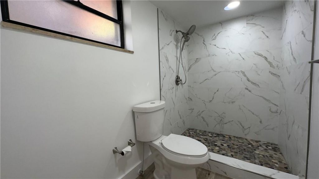 101 Ocean Ln Drive, Miami, FL 33149 Photo