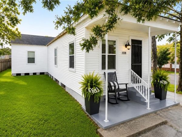 838 JEFFERSON Street, Gretna, LA 70053