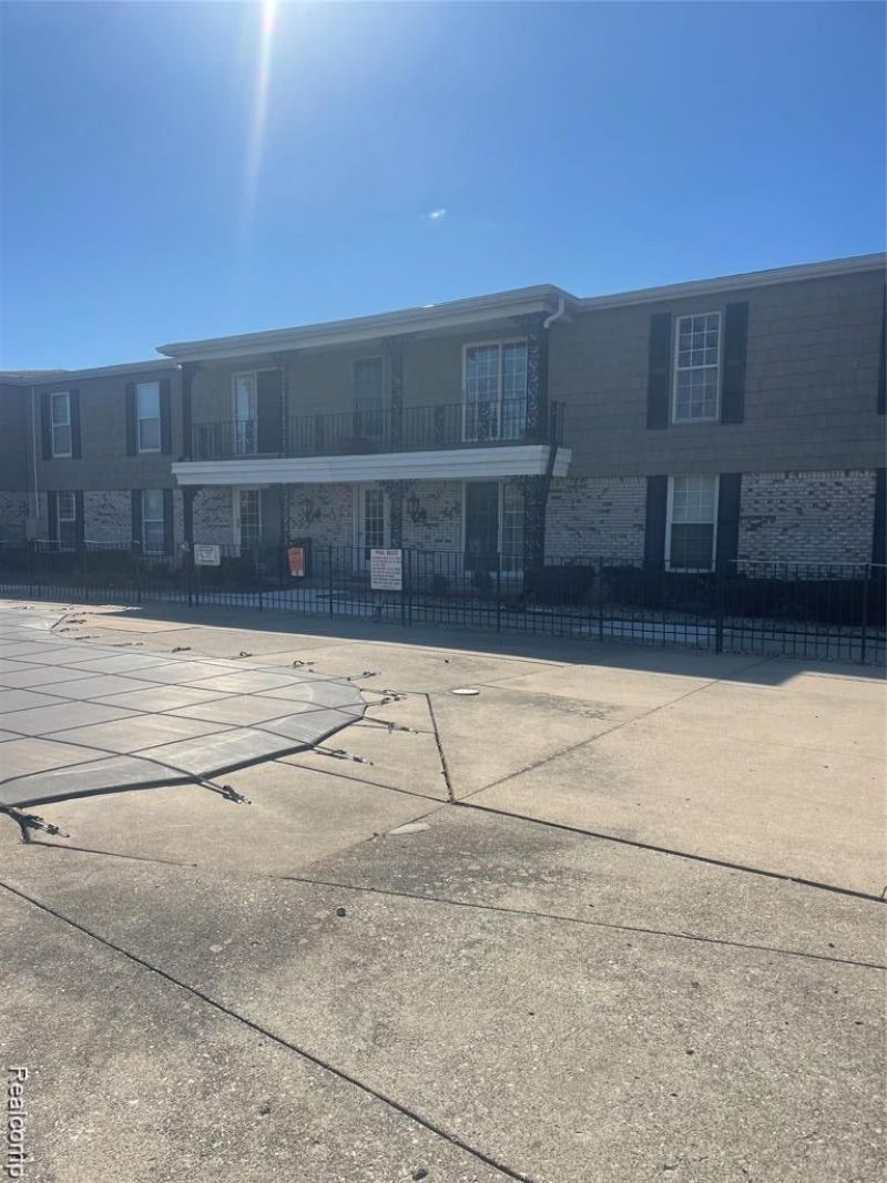 24360 East River Road, Grosse Ile Township, MI 48138 Main Photo