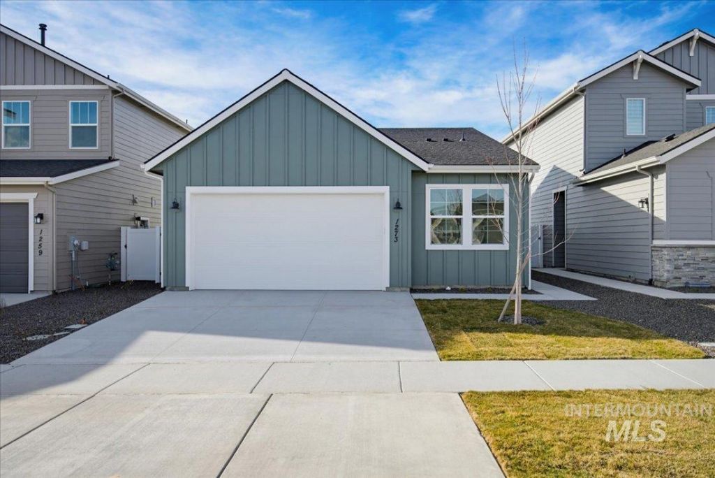1273 W Regency Ridge Dr, Meridian, ID 83642 Main Photo