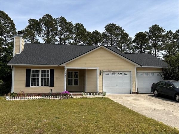 806 S Buckeye Drive, Raeford, NC 28376