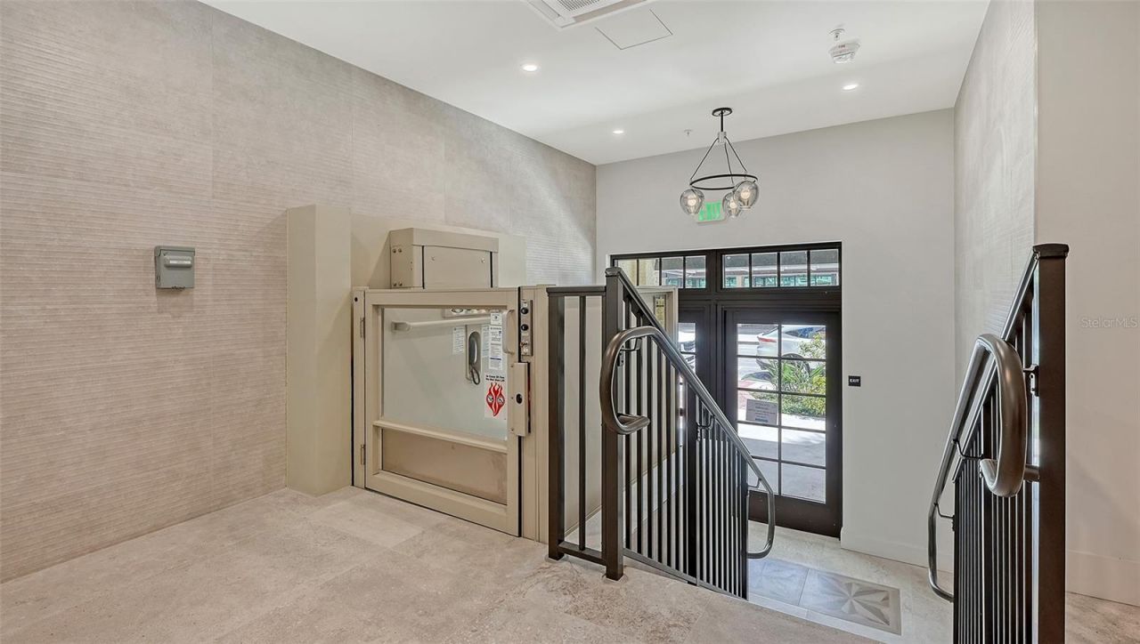 33 S Palm Avenue, Unit 1303, Sarasota, FL 34236 Photo