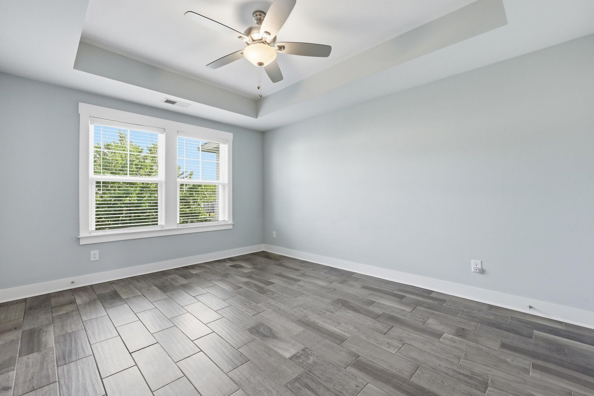 3964 Neomi Street Photo 5