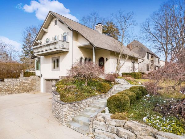 2484 Danvers Court, Columbus, OH 43220