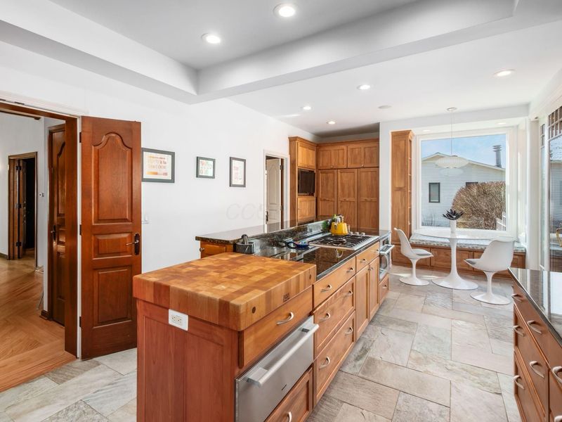 2484 Danvers Court, Columbus, OH 43220 Photo 28