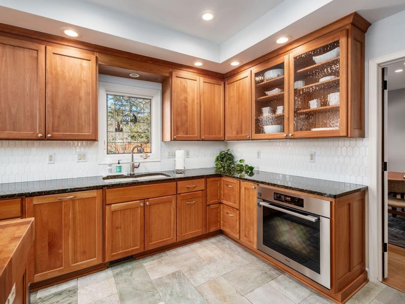 2484 Danvers Court, Columbus, OH 43220 Photo 31