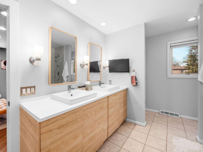 2484 Danvers Court, Columbus, OH 43220 Photo 58