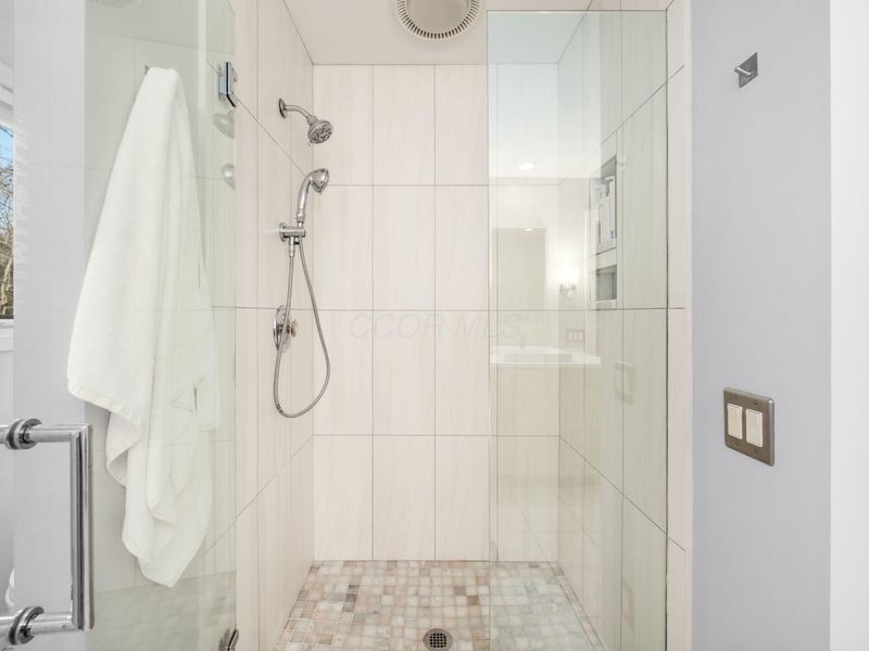 2484 Danvers Court, Columbus, OH 43220 Photo 59