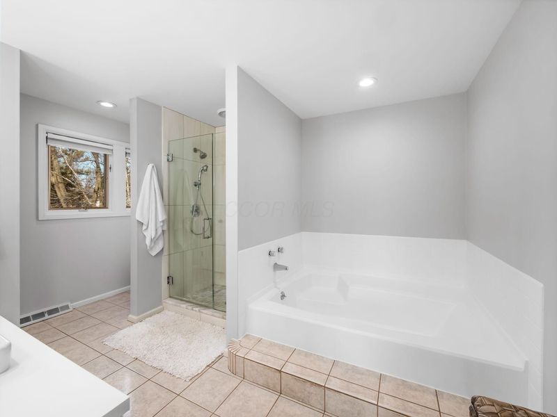 2484 Danvers Court, Columbus, OH 43220 Photo 60