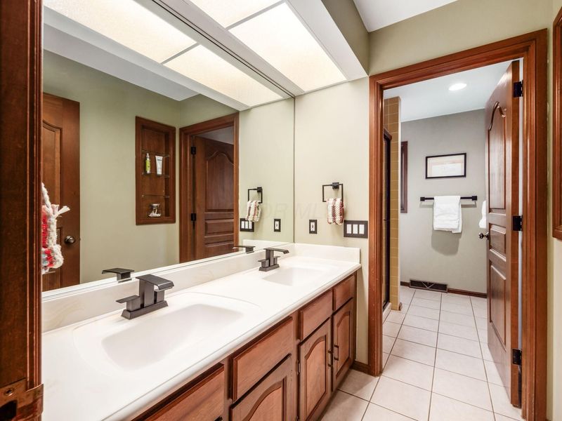 2484 Danvers Court, Columbus, OH 43220 Photo 64