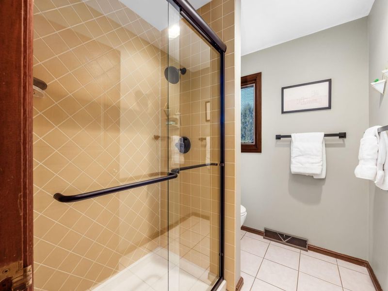 2484 Danvers Court, Columbus, OH 43220 Photo 65