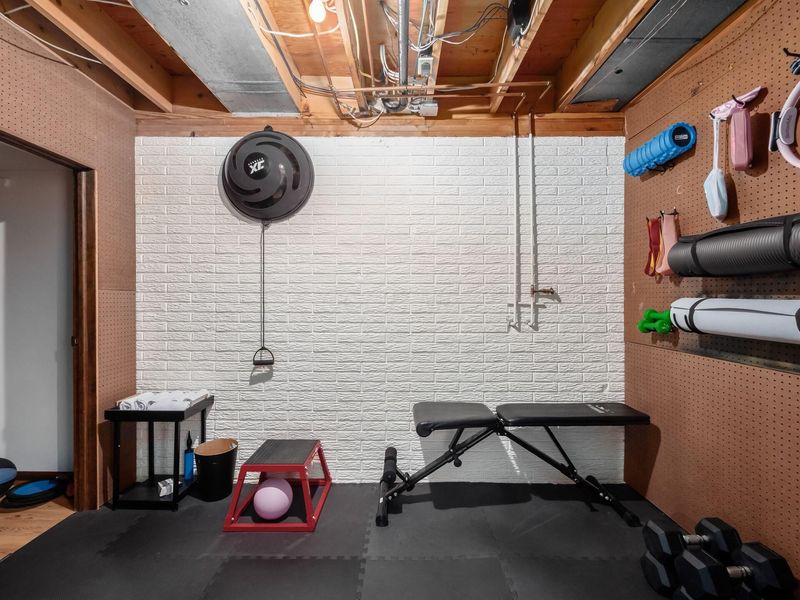 2484 Danvers Court, Columbus, OH 43220 Photo 75