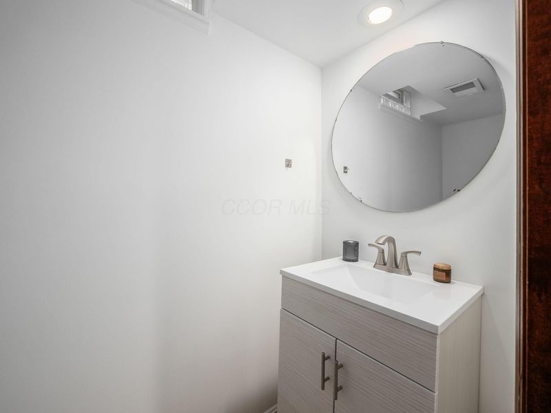 2484 Danvers Court, Columbus, OH 43220 Photo 76