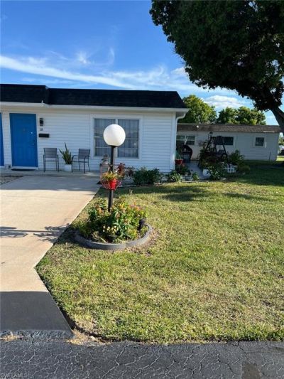 18 Hamlin Ct, Lehigh Acres, FL 33936 Photo