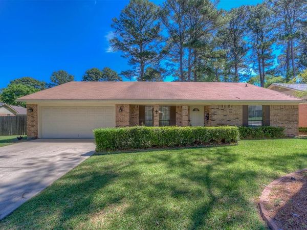 276 Hanging Moss Trail, Shreveport, LA 71106