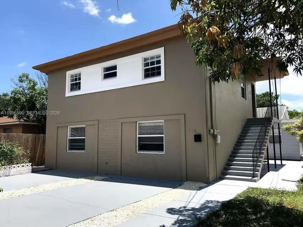 940 Charles St , West Palm Beach, FL 33401