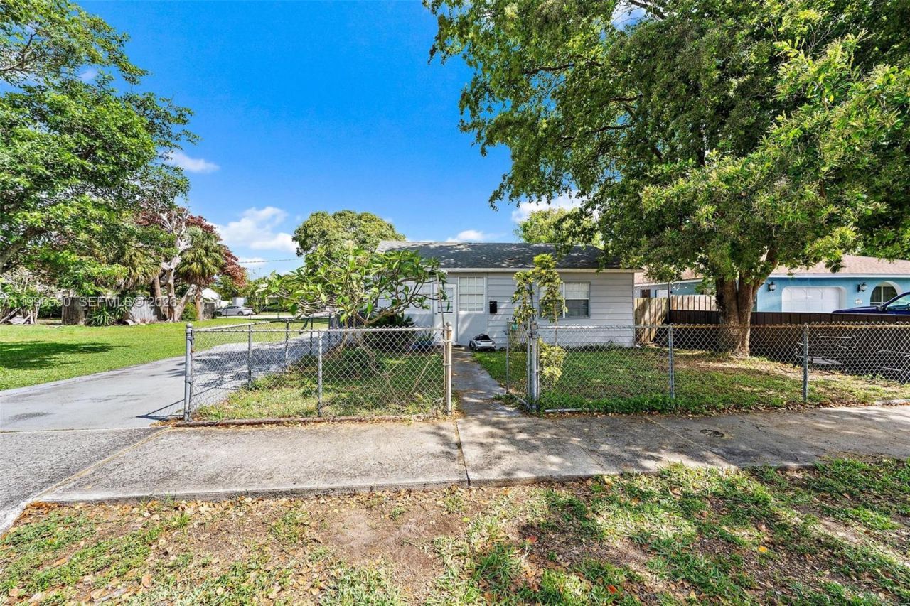 940 Charles St, West Palm Beach, FL 33401 Photo