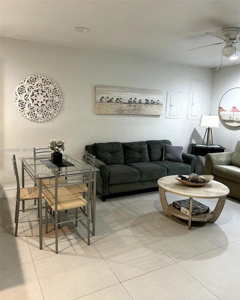 940 Charles St , West Palm Beach, FL 33401 Photo