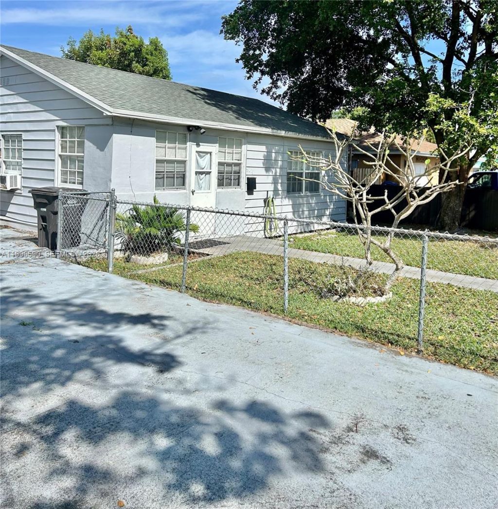 940 Charles St, West Palm Beach, FL 33401 Photo