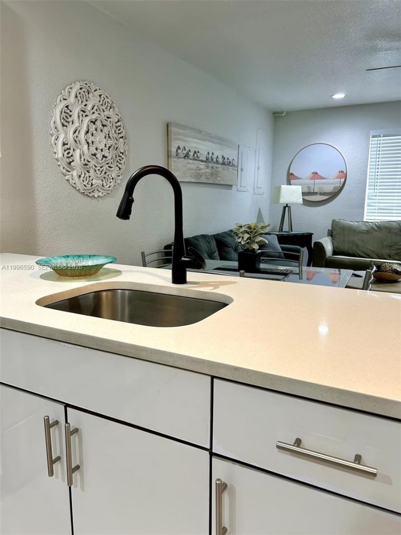 940 Charles St , West Palm Beach, FL 33401 Photo