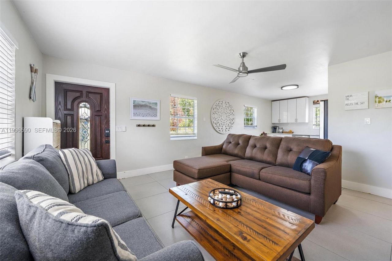 940 Charles St, West Palm Beach, FL 33401 Photo