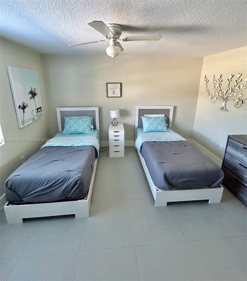 940 Charles St , West Palm Beach, FL 33401 Photo